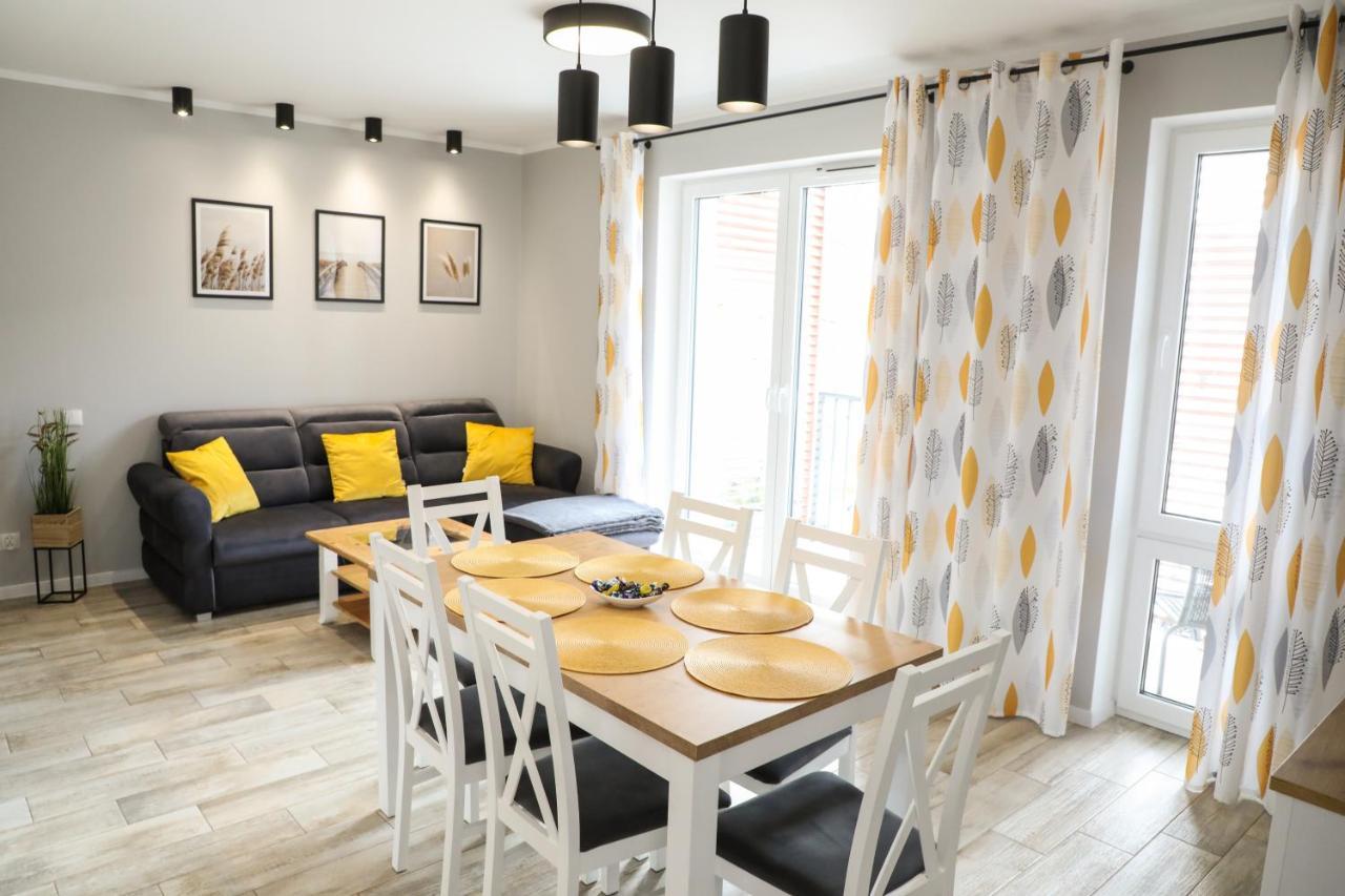 Apartament 6 *